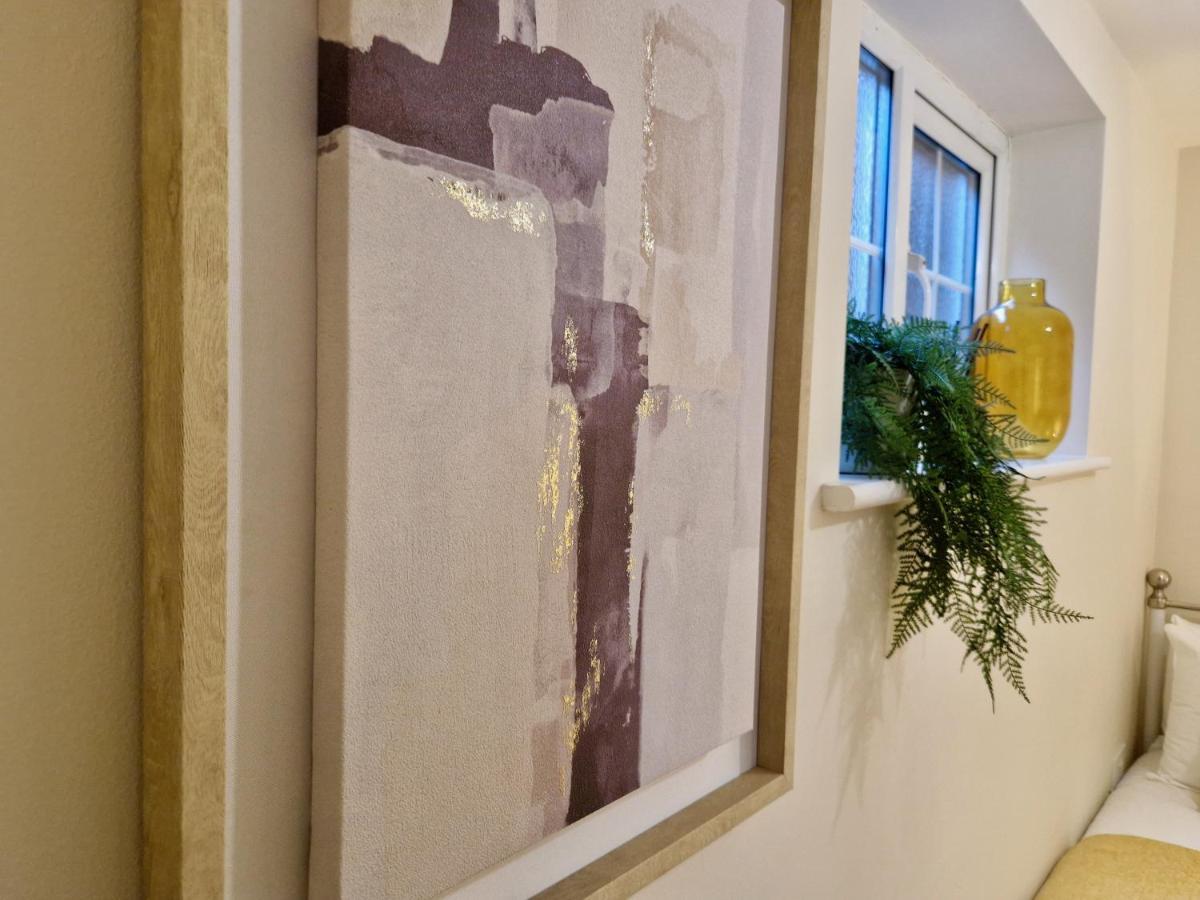 Stylish Luxury Serviced Apartment Next To City Centre With Free Parking - Contractors & Relocators Ковентри Экстерьер фото